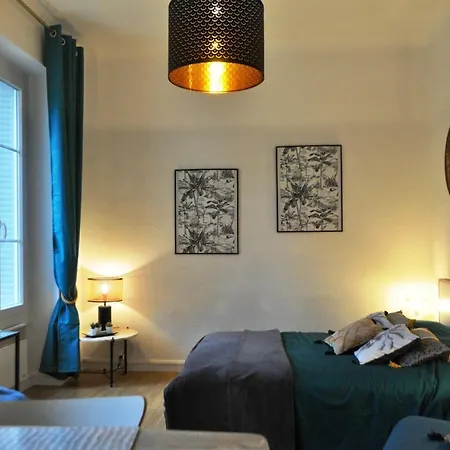 Apartment Charme Et Tranquillite, Dans Avec Piscine, L'aparte - Sejouraix Aix-les-Bains