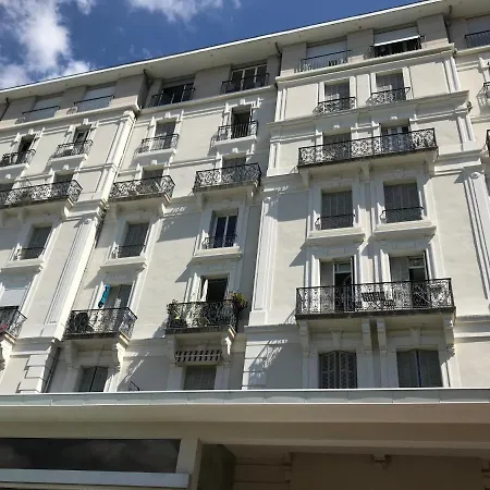 Charme Et Tranquillite, Dans Avec Piscine, L'aparte - Sejouraix Apartment *