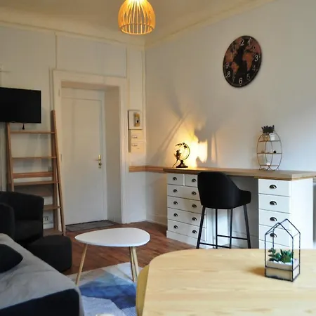 Charme Et Tranquillite, Dans Avec Piscine, L'aparte - Sejouraix Apartment Aix-les-Bains