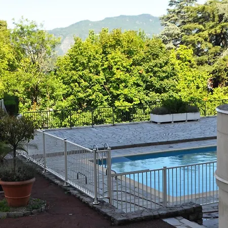 Charme Et Tranquillite, Dans Avec Piscine, L'aparte - Sejouraix * Aix-les-Bains